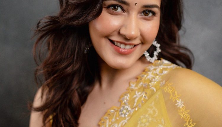 Actress_Raashi_Khanna_Stills_011